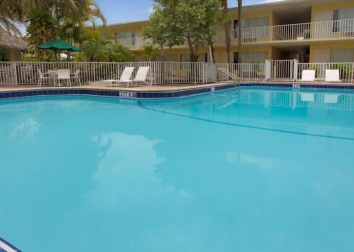 Ramada By Wyndham Fort Lauderdale Airport/Cruise Port
