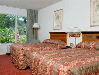 Ramada By Wyndham Lauderdale Airport/cruise Port Dania Beach